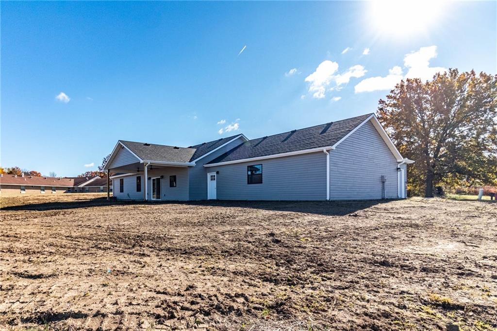 Homes for sale in Windsor, MO | 106 W Lake Shore Dr, Windsor, MO 65360 | MLS# 2587116