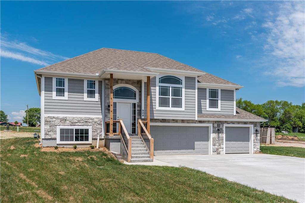 Homes for sale in Tonganoxie, KS | Lot 2 Evans Rd, Tonganoxie, KS 66086 | MLS# 2587170