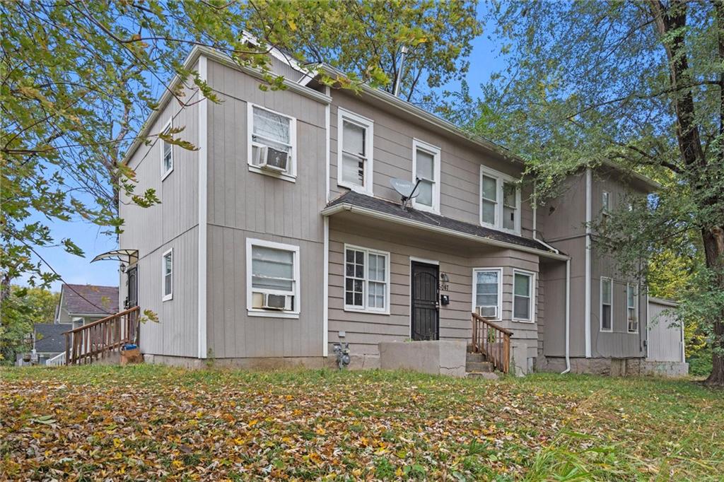 Homes for sale in Kansas City, MO | 5047 Woodland Ave, Kansas City, MO 64110 | MLS# 2587234