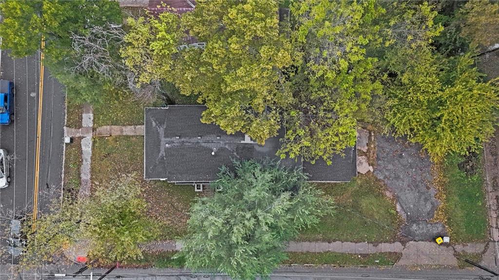 Homes for sale in Kansas City, MO | 5047 Woodland Ave, Kansas City, MO 64110 | MLS# 2587234