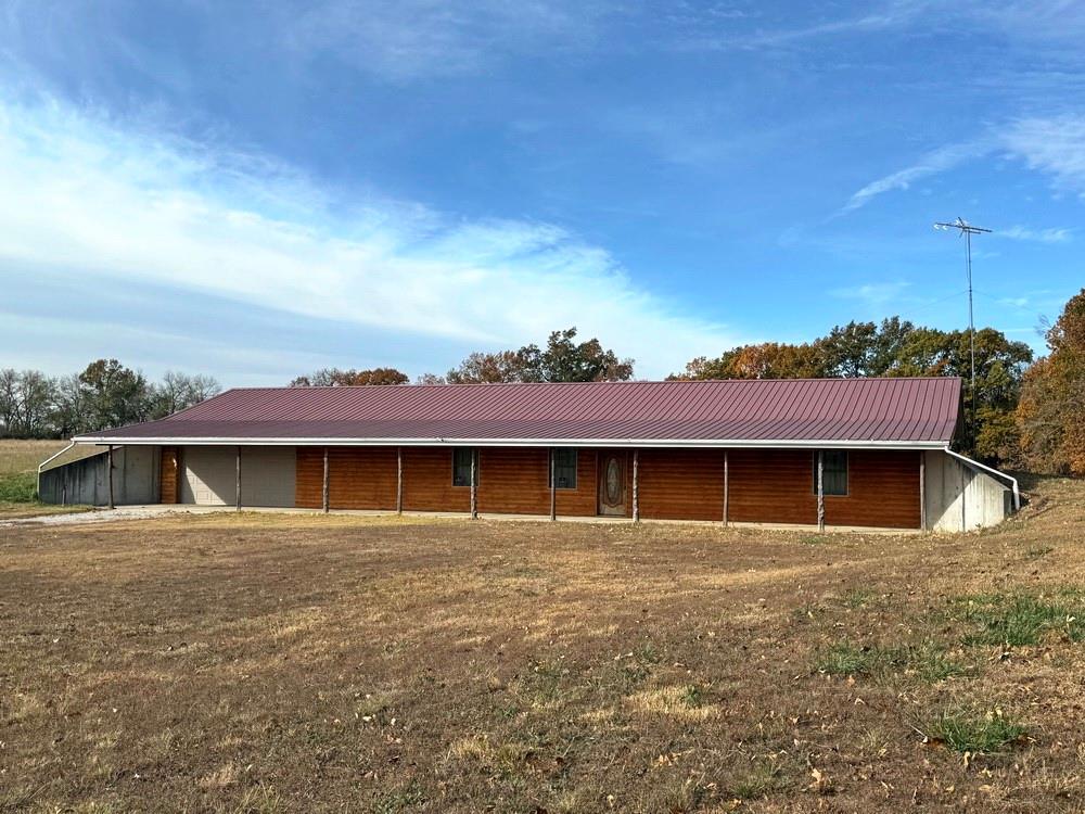 Homes for sale in El Dorado Springs, MO | 4552 S 201 Rd, El Dorado Springs, MO 64744 | MLS# 2587345