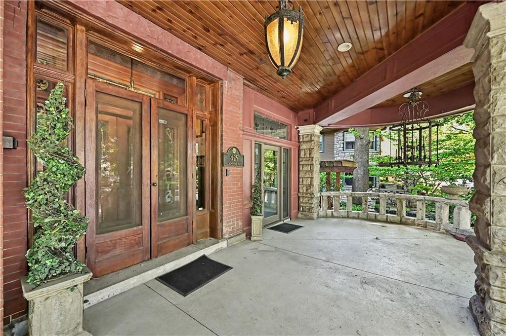 Homes for sale in Kansas City, MO | 425 Gladstone Blvd, Kansas City, MO 64124 | MLS# 2588080