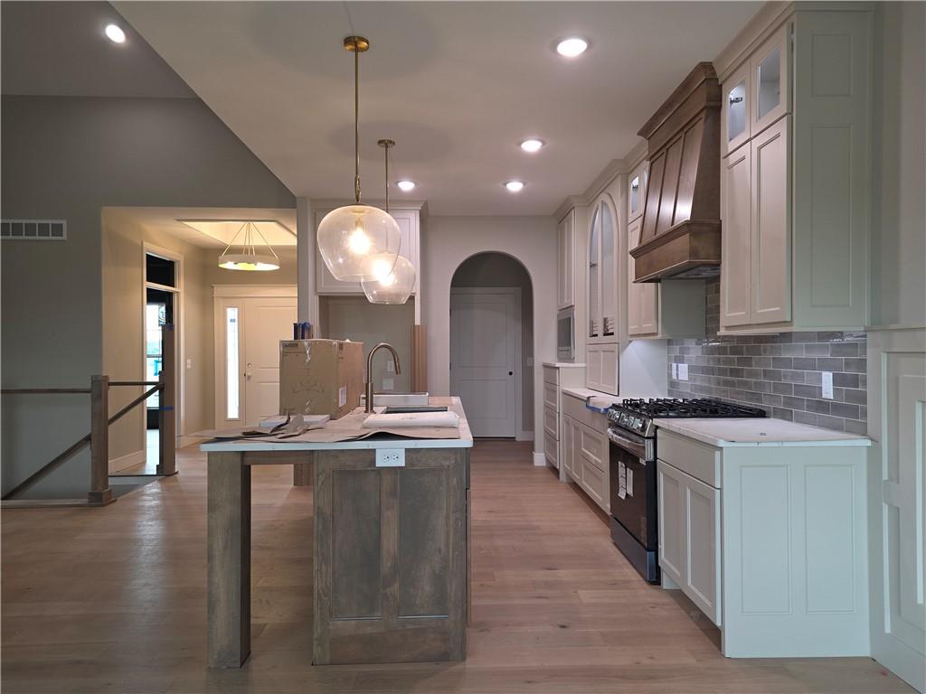 5th image of 4490 Aspen Dr, Basehor, KS 66007 | MLS# 2588360