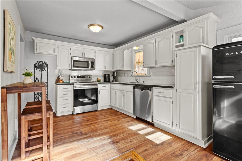 Homes for sale in Lake Tapawingo, MO | 22 Clipper Dr, Lake Tapawingo, MO 64015 | MLS# 2588590