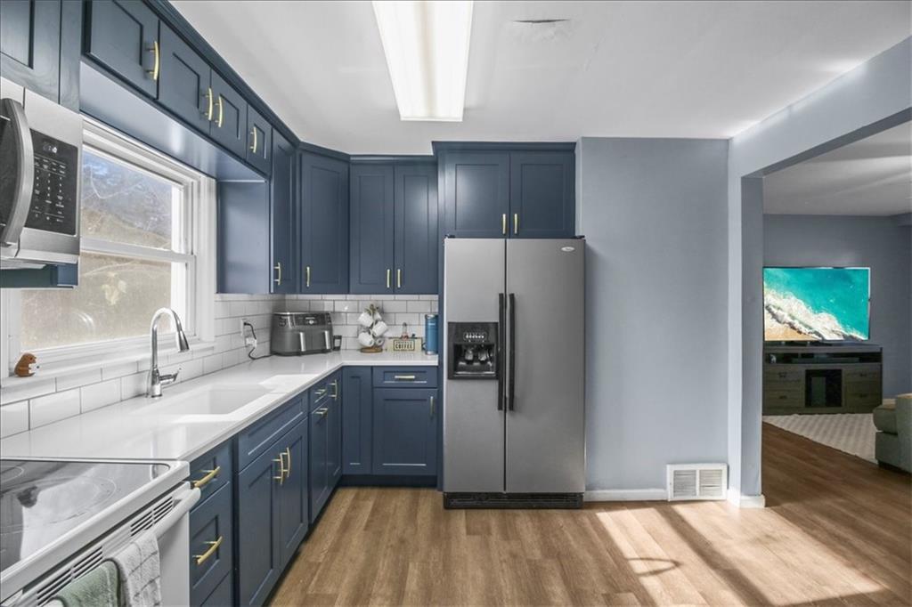 Homes for sale in Warrensburg, MO | 206 Hillcrest Dr, Warrensburg, MO 64093 | MLS# 2589606