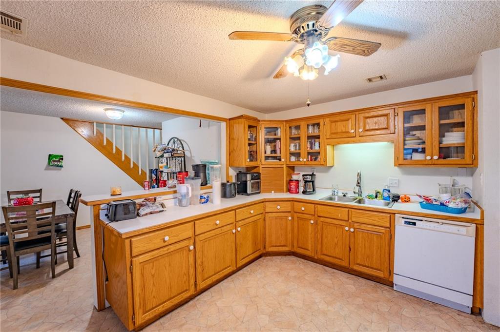 Homes for sale in Fort Scott, KS | 323 S Holbrook St, Fort Scott, KS 66701 | MLS# 2589894