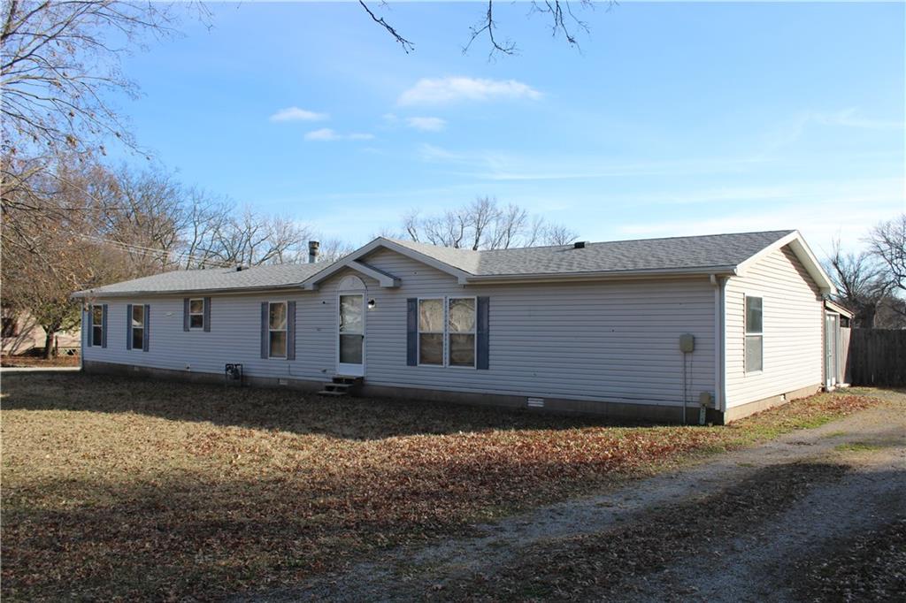Homes for sale in Girard, KS | 401 S Carbon St, Girard, KS 66743 | MLS# 2589992
