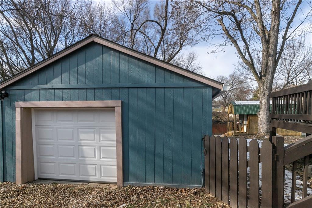 Homes for sale in Bonner Springs, KS | 152 Cornell Ave, Bonner Springs, KS 66012 | MLS# 2591037