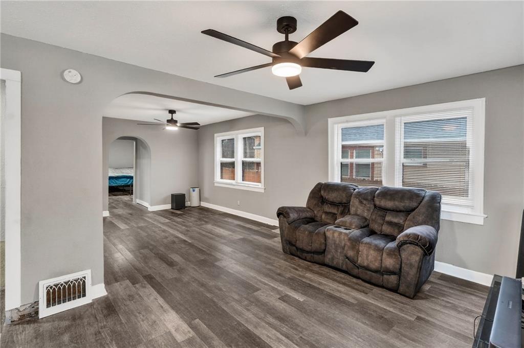 Homes for sale in Kansas City, MO | 5820 Prospect Ave, Kansas City, MO 64130 | MLS# 2591059