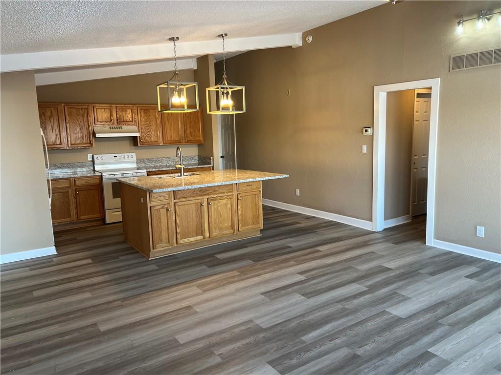 Homes for sale in Basehor, KS | 14096 Mitchell Ct, Basehor, KS 66007 | MLS# 2591110