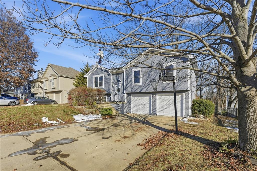 Homes for sale in Blue Springs, MO | 918 Se Kingscross Rd, Blue Springs, MO 64014 | MLS# 2591149