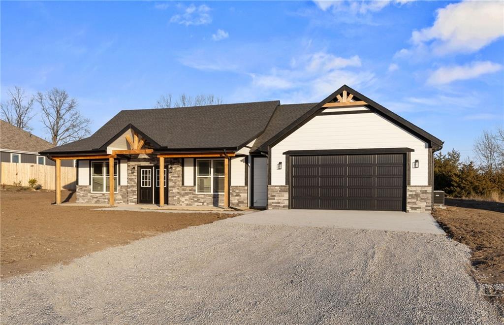 Homes for sale in Warrensburg, MO | 327 Ne 51 Rd, Warrensburg, MO 64093 | MLS# 2591904