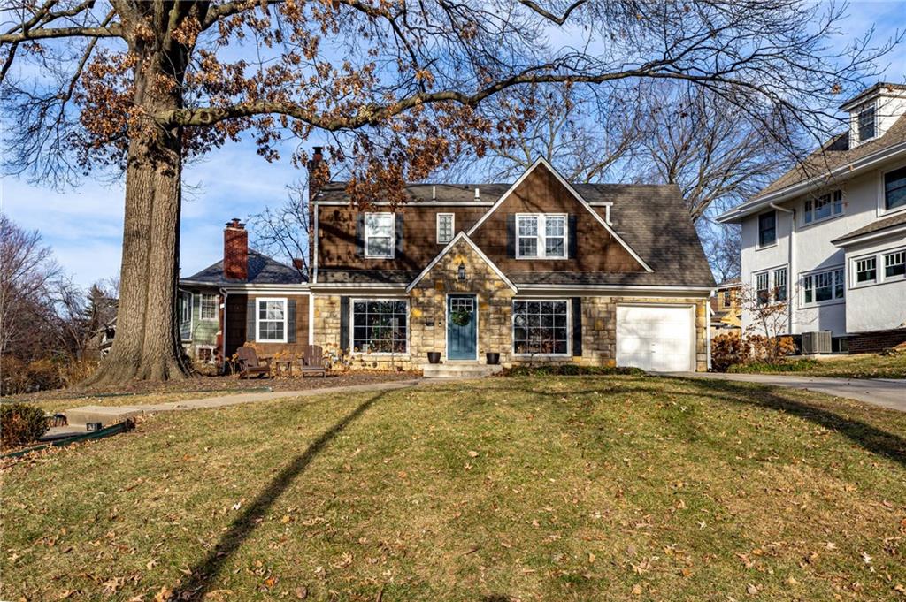 Homes for sale in Kansas City, MO | 100 Morningside Dr, Kansas City, MO 64113 | MLS# 2592336