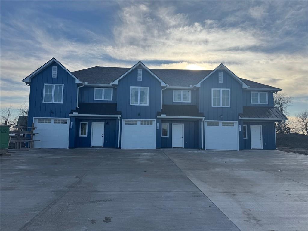 Homes for sale in Warrensburg, MO | 352 C Se 85 Rd, Warrensburg, MO 64093 | MLS# 2592444