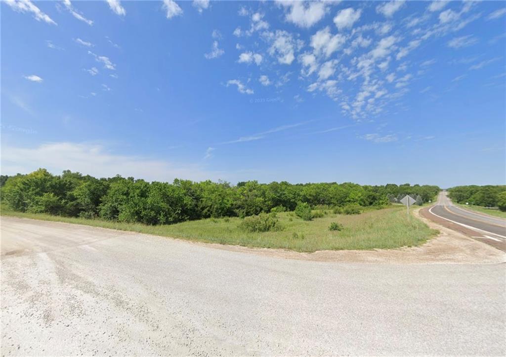 Homes for sale in Lawrence, KS | 1599 E 700 Rd, Lawrence, KS 66049 | MLS# 2592464