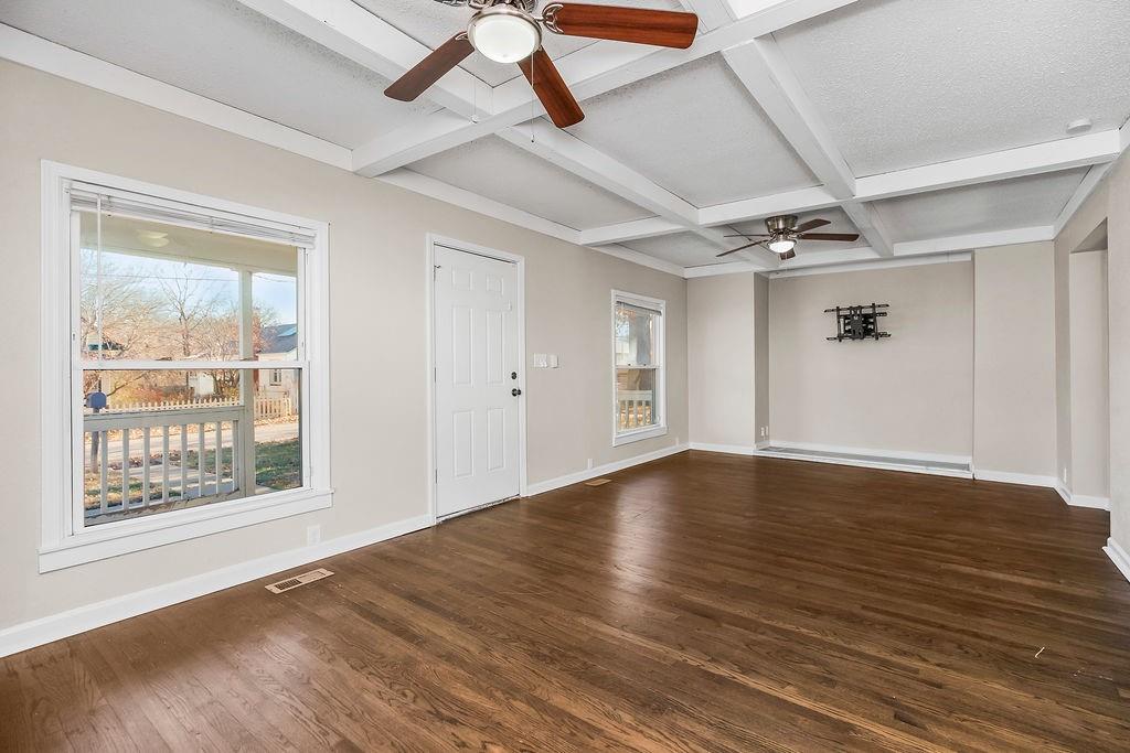 Homes for sale in Independence, MO | 734 S Hawthorne Ave, Independence, MO 64053 | MLS# 2592467