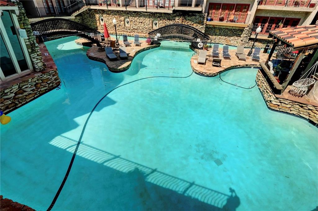 Homes for sale in Kansas City, MO | 1111 W 46th St #22, Kansas City, MO 64112 | MLS# 2592557