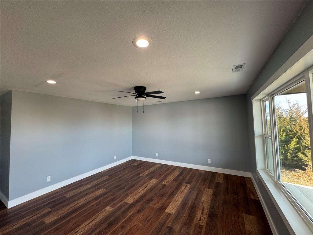 Homes for sale in Linn Valley, KS | 173 Bald Eagle Dr, Linn Valley, KS 66040 | MLS# 2592749