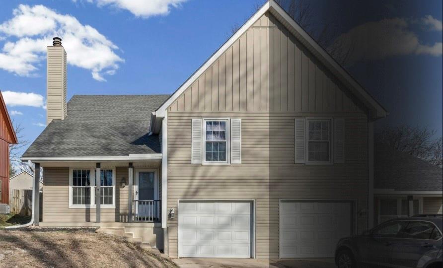 Homes for sale in Liberty, MO | 1420 La Chateau Dr, Liberty, MO 64068 | MLS# 2592962