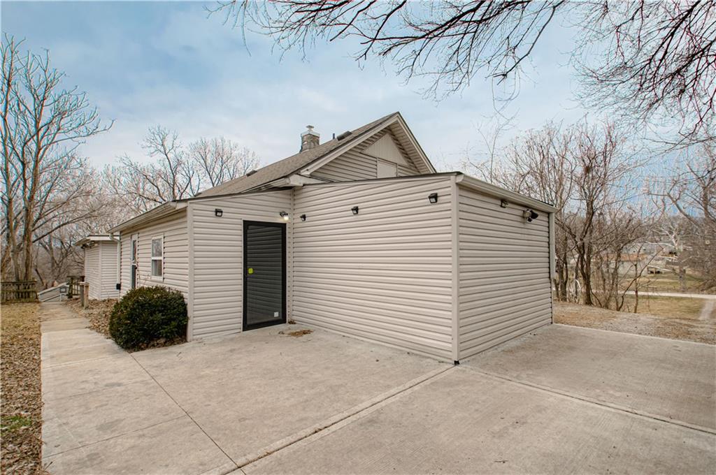 Homes for sale in Independence, MO | 125 S Brookside St, Independence, MO 64053 | MLS# 2592983