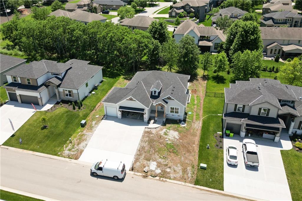 20th image of 2616 Ne Woodland Oak Dr, Lees Summit, MO 64086 | MLS# 2595086