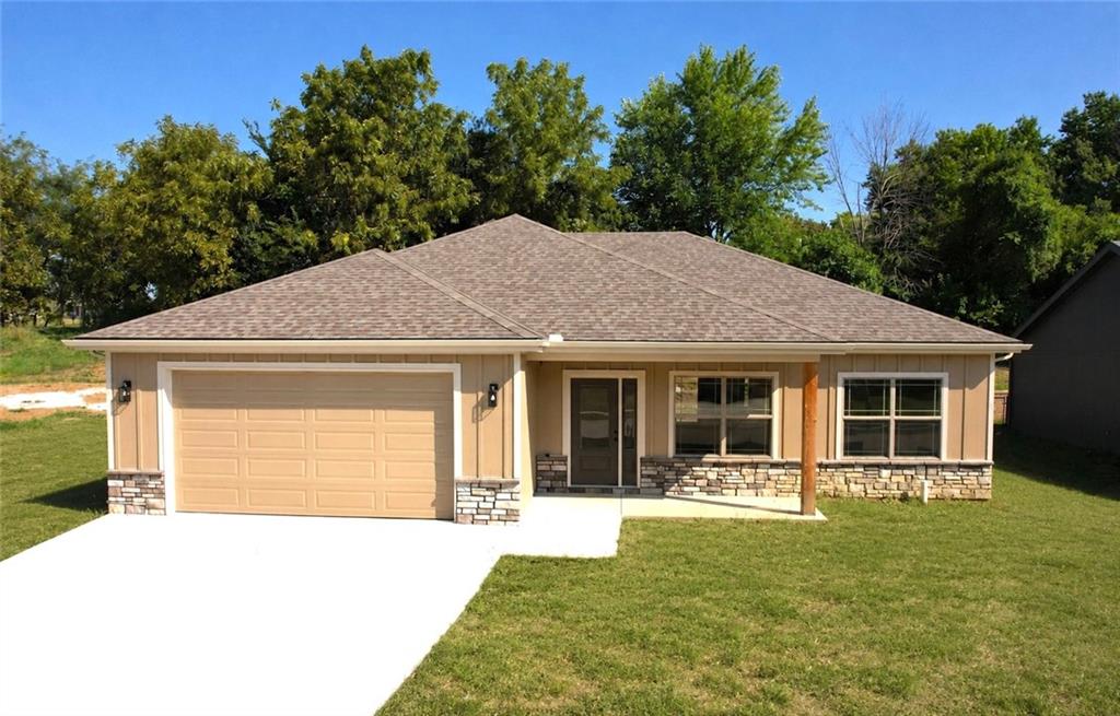 Photo 1 of Single family home for sale at 1322 Kristie Cir, Excelsior Springs, MO 64024 | MLS# 2595462 | Listing updated on 2026-09-03