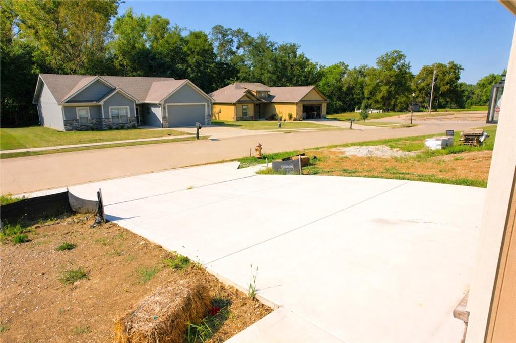 Photo 36 of Single family home for sale at 1322 Kristie Cir, Excelsior Springs, MO 64024 | MLS# 2595462 | Listing updated on 2026-09-03