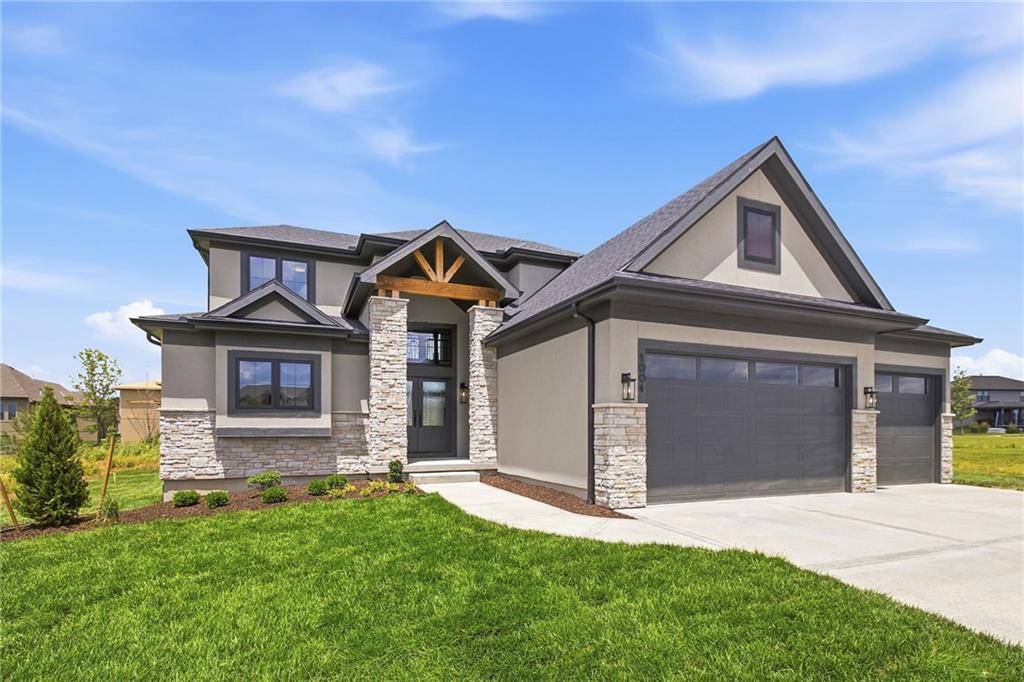1st image of 1004 Wilds Pkwy, Greenwood, MO 64034 | MLS# 2595630