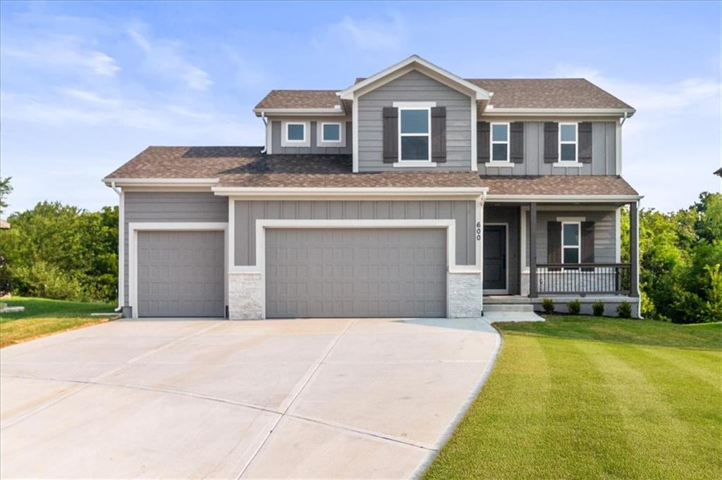 1st image of 600 Sw Valley Dr, Grain Valley, MO 64029 | MLS# 2596412