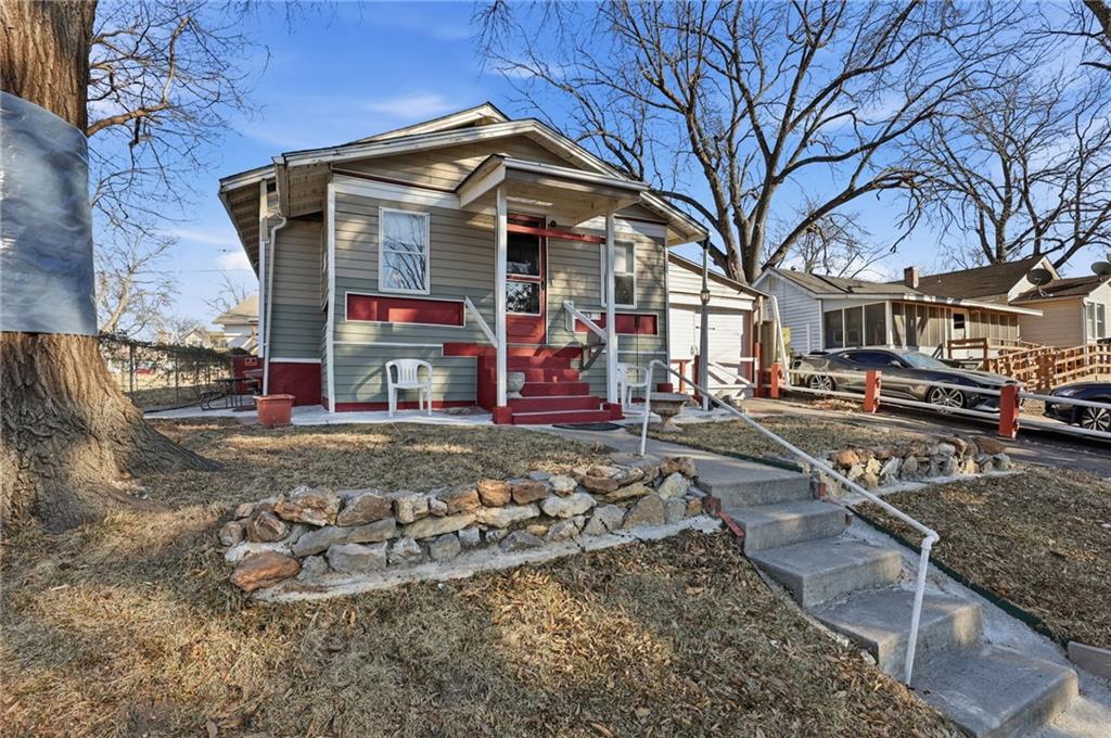 Homes for sale in Independence, MO | 803 S Cedar Ave, Independence, MO 64053 | MLS# 2597061