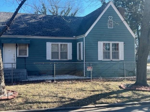 Homes for sale in Parsons, KS | 2823 Crawford Ave, Parsons, KS 67357 | MLS# 2597184