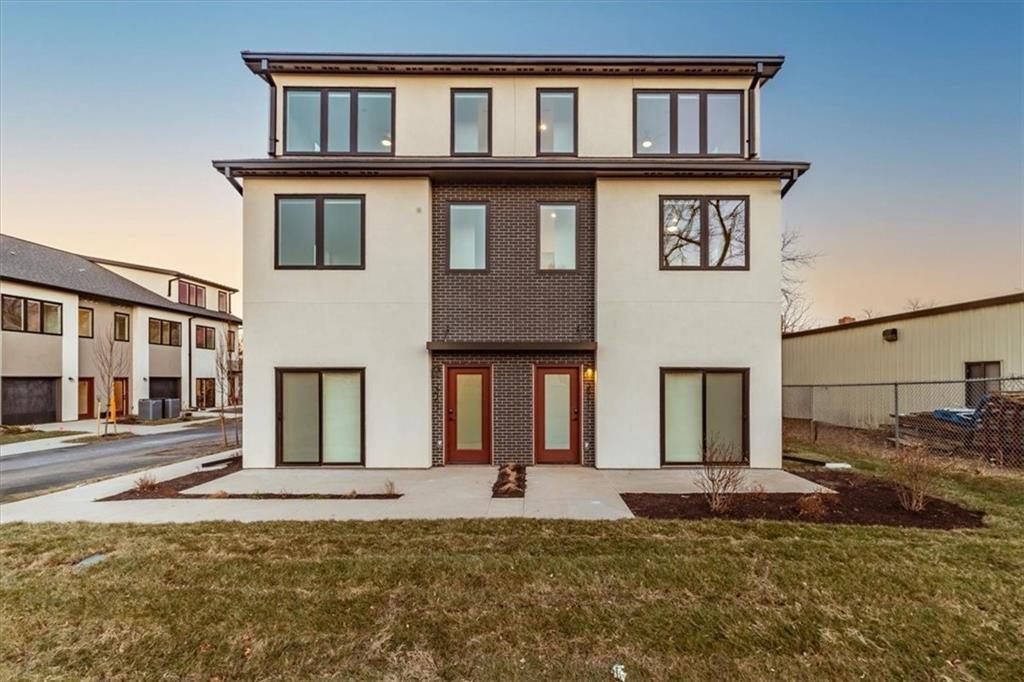 Homes for sale in Kansas City, MO | 2907 2911 Forest Ave, Kansas City, MO 64109 | MLS# 2597217