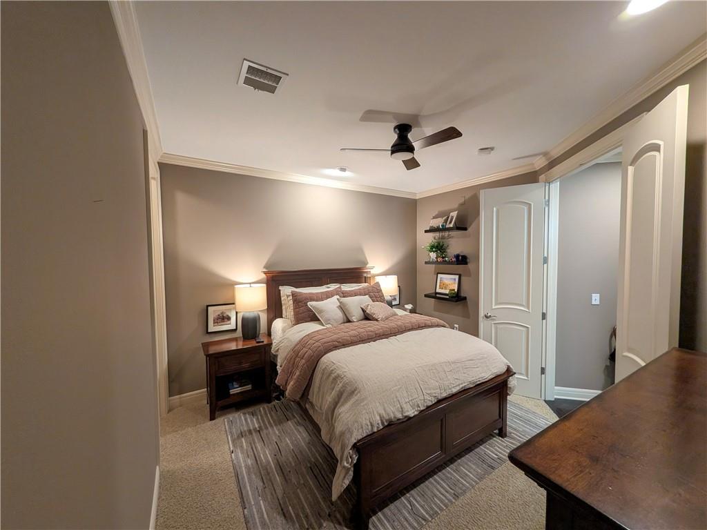 Homes for sale in Leawood, KS | 10531 Mission Rd #204B, Leawood, KS 66206 | MLS# 2597416