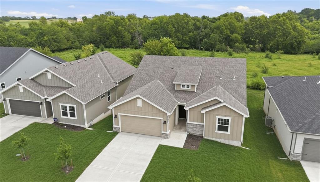 1st image of 20677 Skyview Ln, Spring Hill, KS 66083 | MLS# 2597671