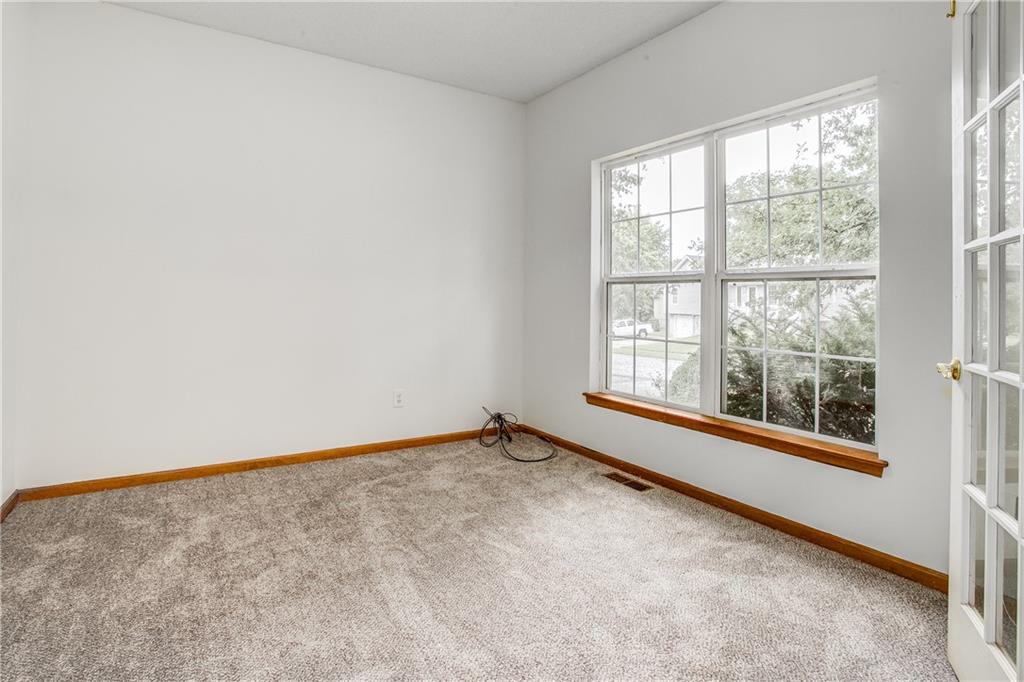 4th image of 728 S Kisner Dr, Independence, MO 64056 | MLS# 2597685