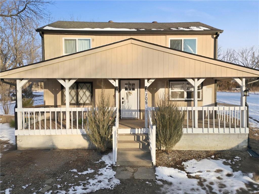 Homes for sale in Bonner Springs, KS | 705 N 141st St, Bonner Springs, KS 66012 | MLS# 2597739