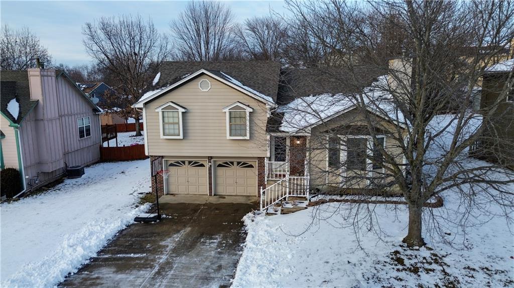 Homes for sale in Raymore, MO | 304 W Calico Dr, Raymore, MO 64083 | MLS# 2598245