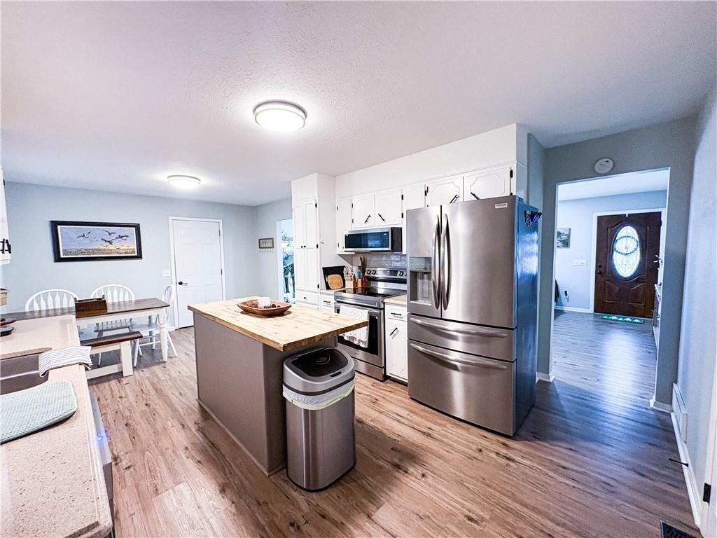 Homes for sale in Clinton, MO | 207 Gunsmoke Dr, Clinton, MO 64735 | MLS# 2598328