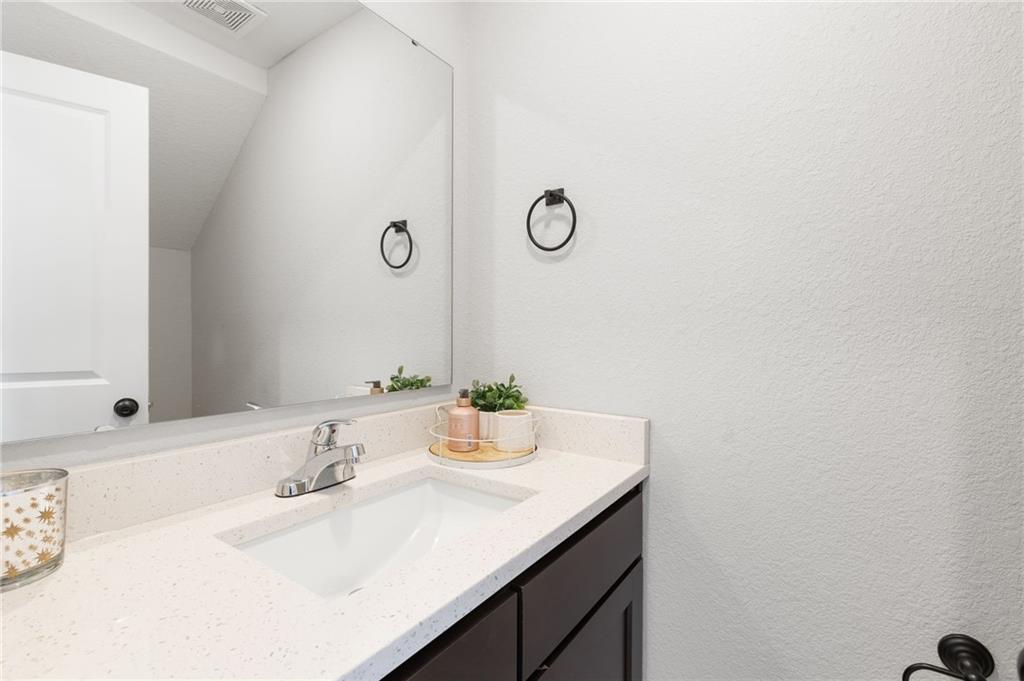 Homes for sale in Parkville, MO | 7422 Grand Slam St, Parkville, MO 64152 | MLS# 2598534