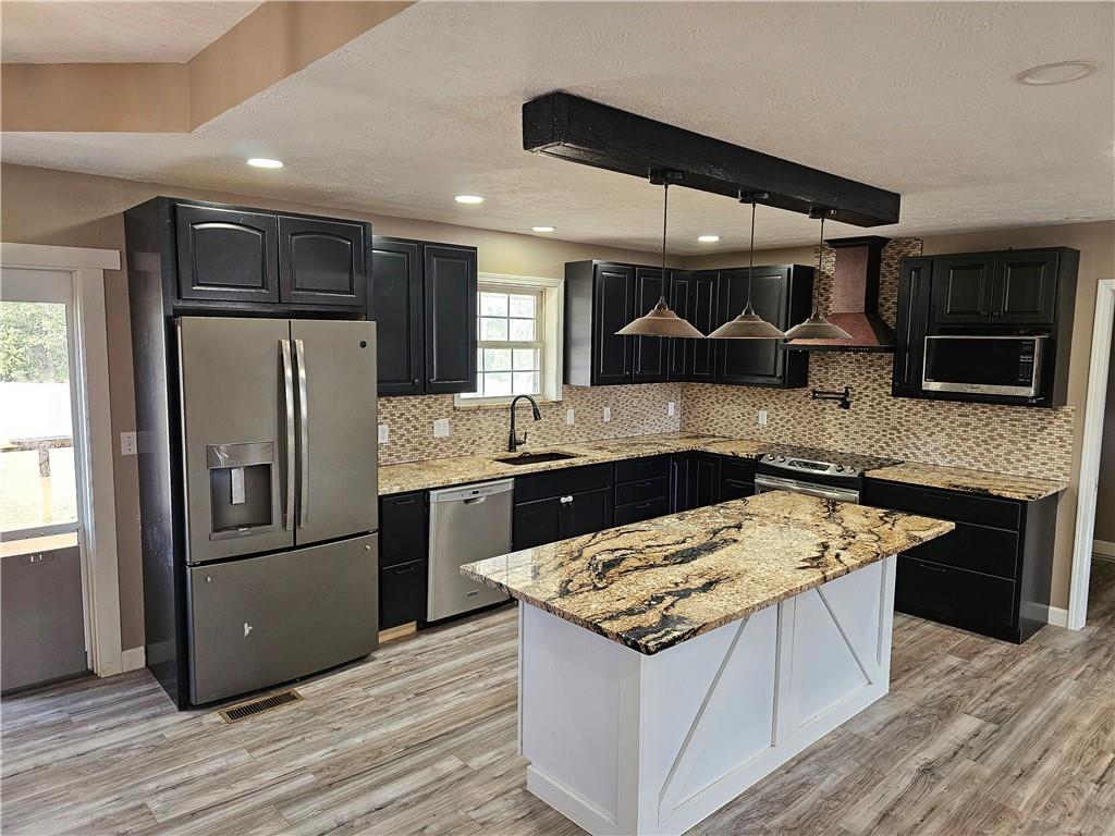 Homes for sale in El Dorado Springs, MO | 4215 E 320 Rd, El Dorado Springs, MO 64744 | MLS# 2598544