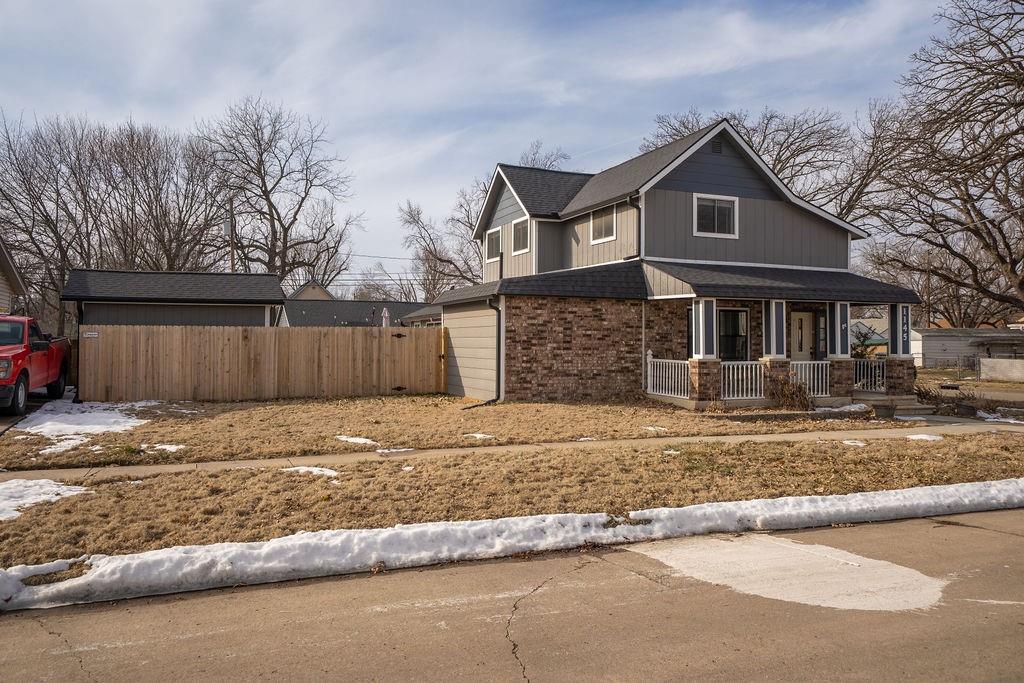 Homes for sale in Topeka, KS | 1145 Ne Winfield Ave, Topeka, KS 66616 | MLS# 2598602