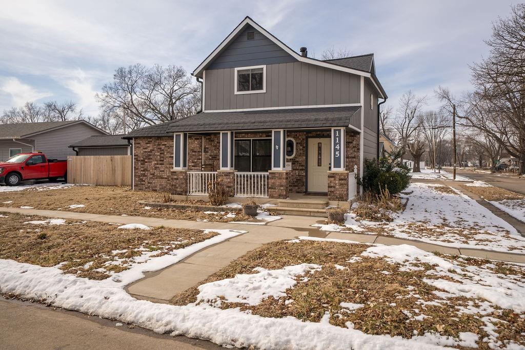 Homes for sale in Topeka, KS | 1145 Ne Winfield Ave, Topeka, KS 66616 | MLS# 2598602