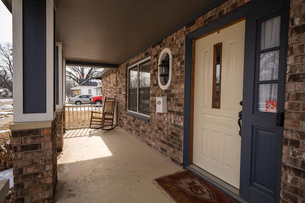 Homes for sale in Topeka, KS | 1145 Ne Winfield Ave, Topeka, KS 66616 | MLS# 2598602