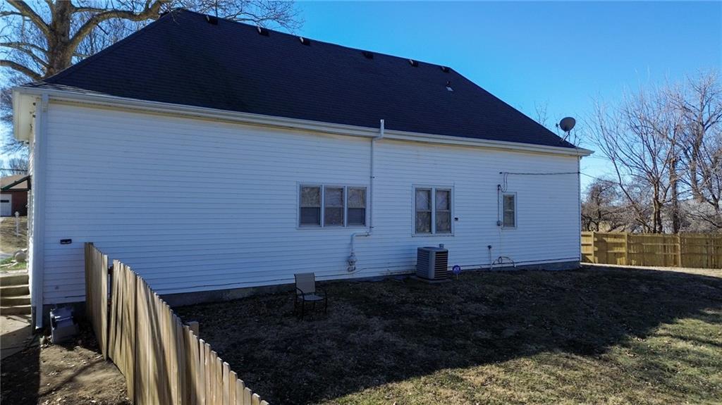 Homes for sale in St Joseph, MO | 903 Cook Rd, St Joseph, MO 64505 | MLS# 2598615