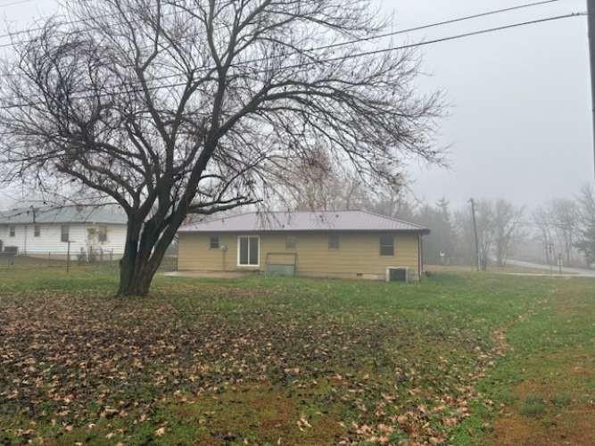 Homes for sale in Lincoln, MO | 118 Crescent Dr, Lincoln, MO 65338 | MLS# 2598616