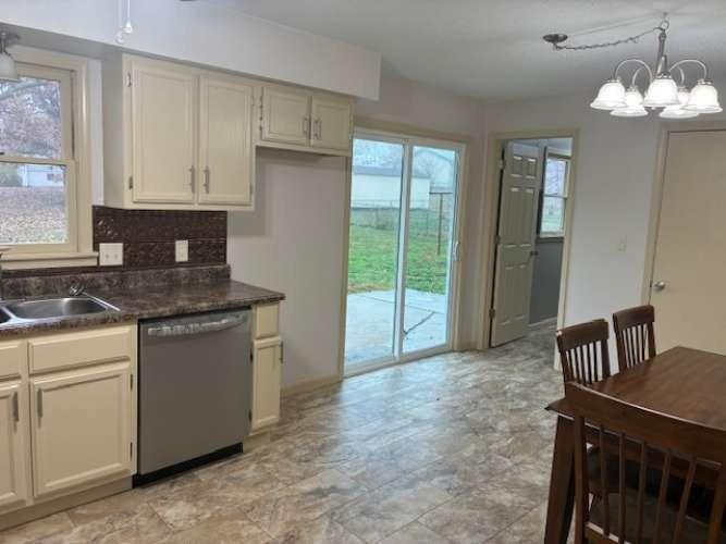 Homes for sale in Lincoln, MO | 118 Crescent Dr, Lincoln, MO 65338 | MLS# 2598616