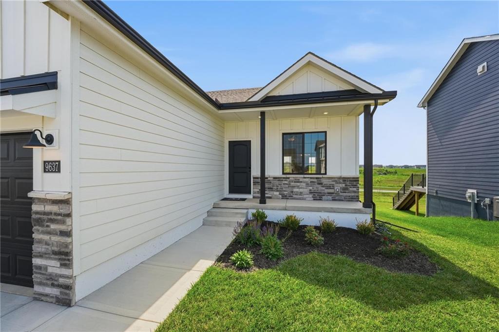 3rd image of 9637 N Colrain Ave, Kansas City, MO 64154 | MLS# 2598711
