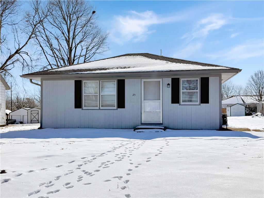 Homes for sale in Higginsville, MO | 25 E Broadway St, Higginsville, MO 64037 | MLS# 2598777