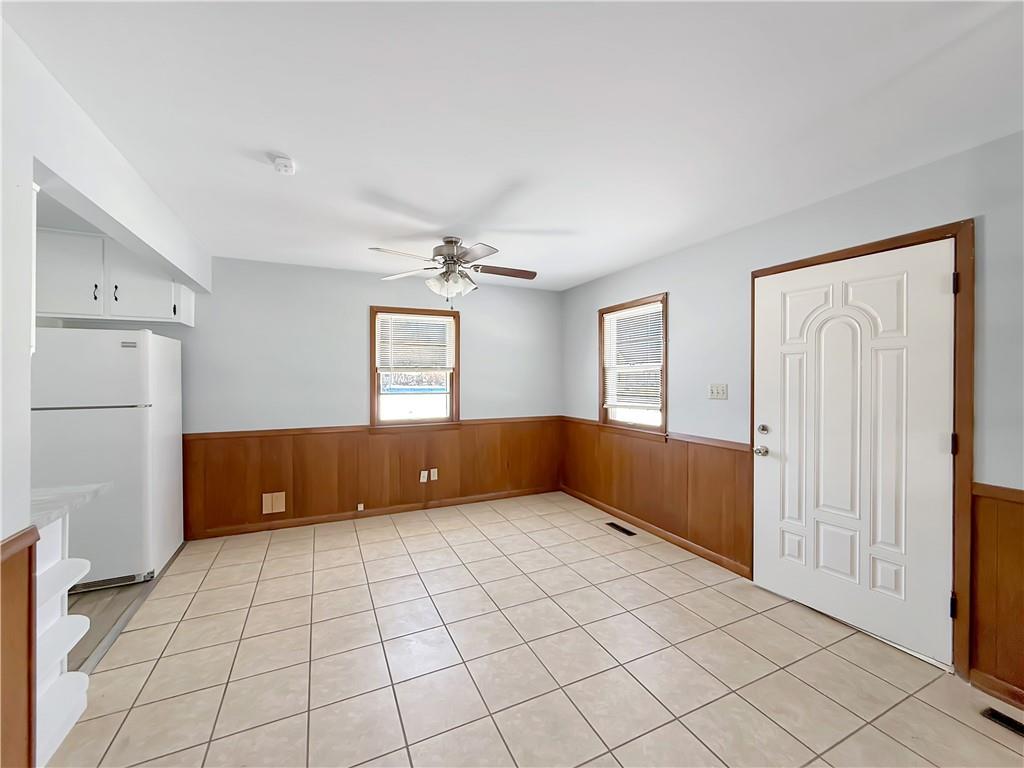 Homes for sale in Higginsville, MO | 25 E Broadway St, Higginsville, MO 64037 | MLS# 2598777