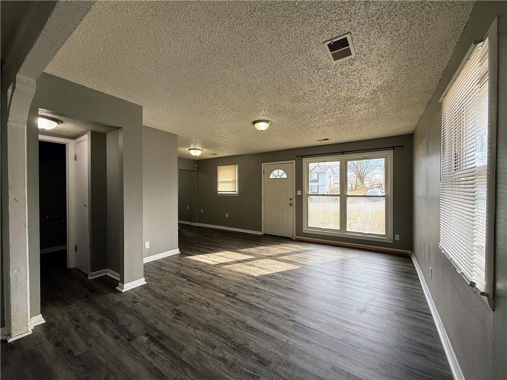 Homes for sale in Grandview, MO | 6004 E 152Nd St, Grandview, MO 64030 | MLS# 2598825